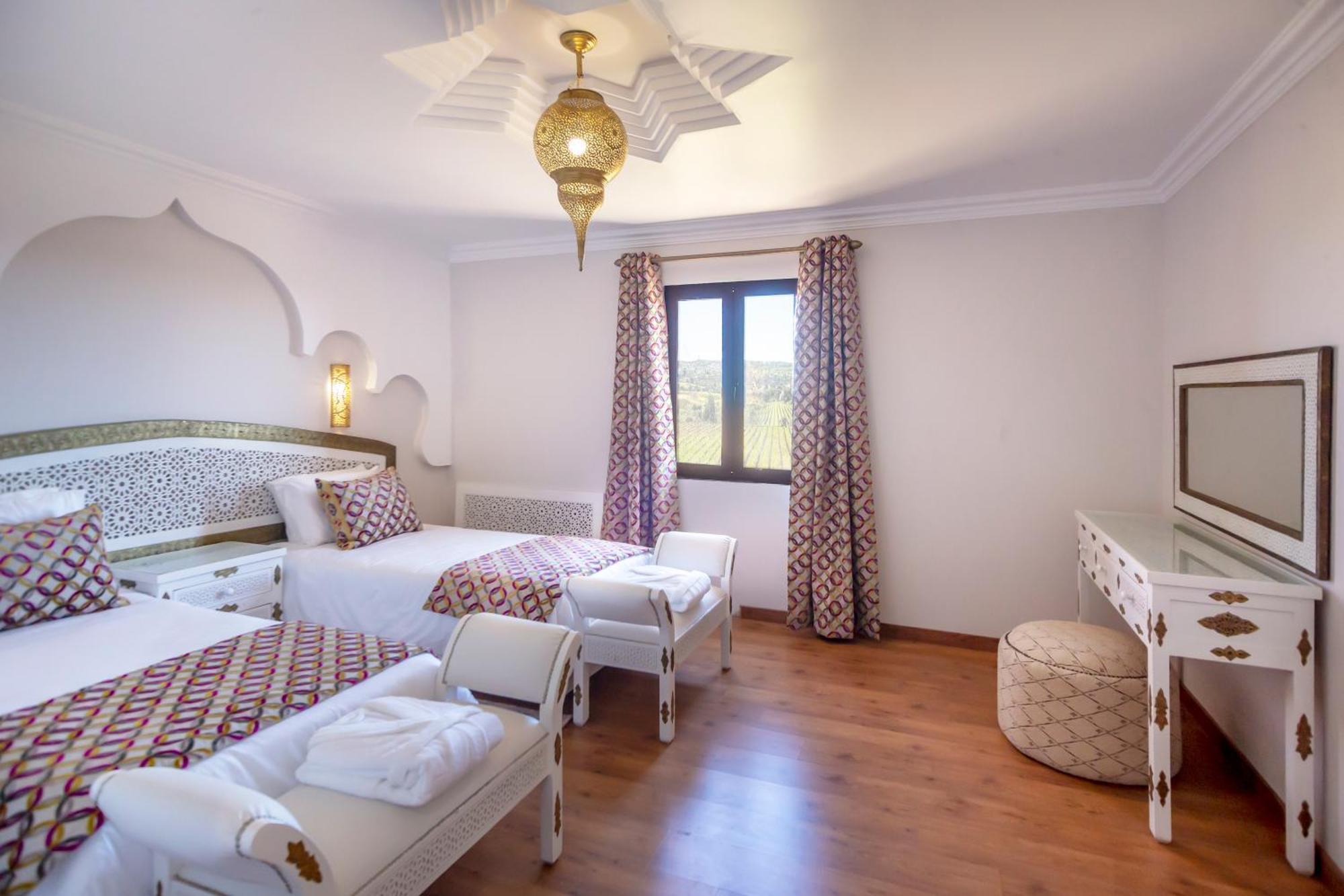 Al Karob Yoga Boutique Hotel Guia  Extérieur photo